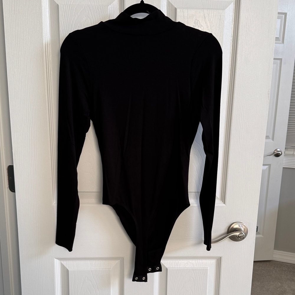 Good American Black Long Sleeve Bodysuit- Ruching - Picture 4 of 4